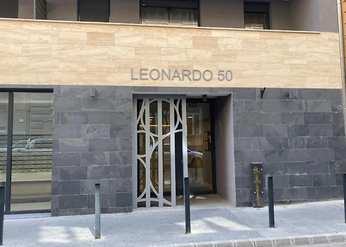 Leo * Budapeste